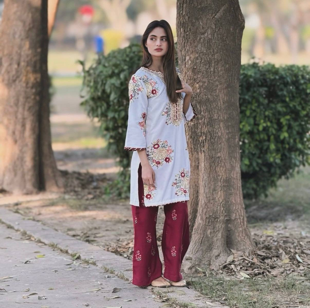 THREAD & SEQUINS, FAUX GEORGETTE FABRIC✨KURTI, DUPATTA & PENT