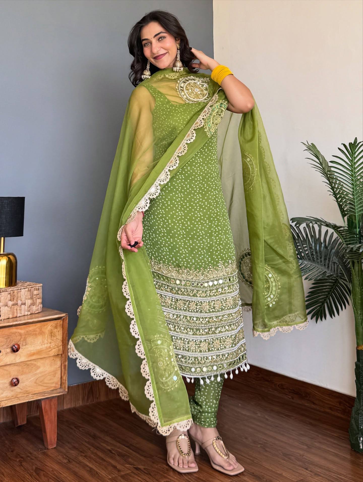 3 PIECES KURTI, CHUDIDAR & DUPATTA