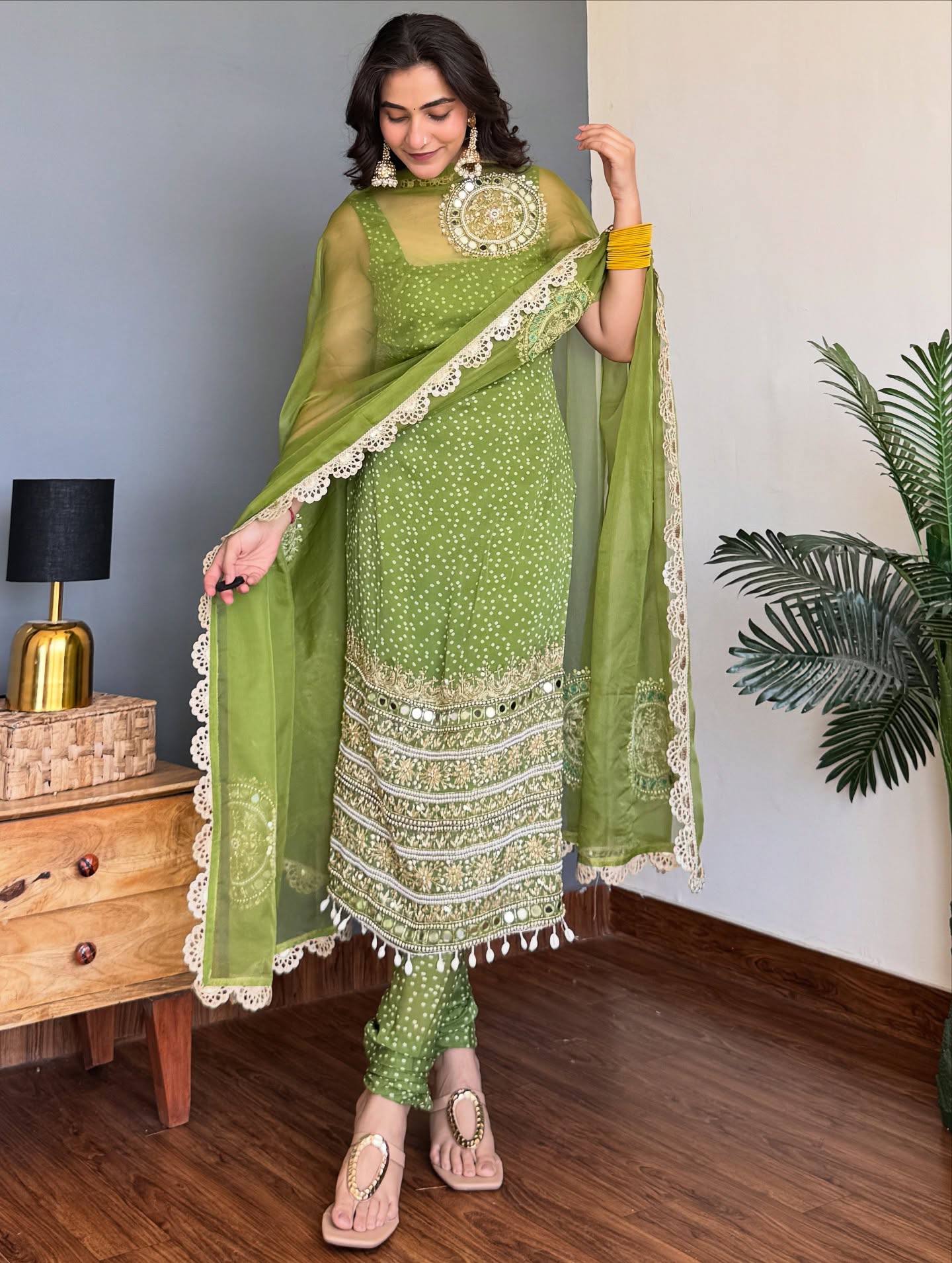 3 PIECES KURTI, CHUDIDAR & DUPATTA