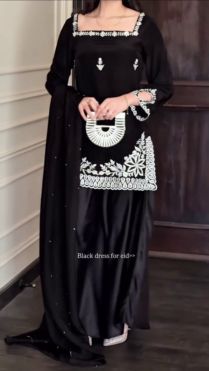 EID SPECIAL DESIGNER WEAR EMBROIDERED TOP -FARSI SALWAAR AND DUPATTA IN CREP❤️