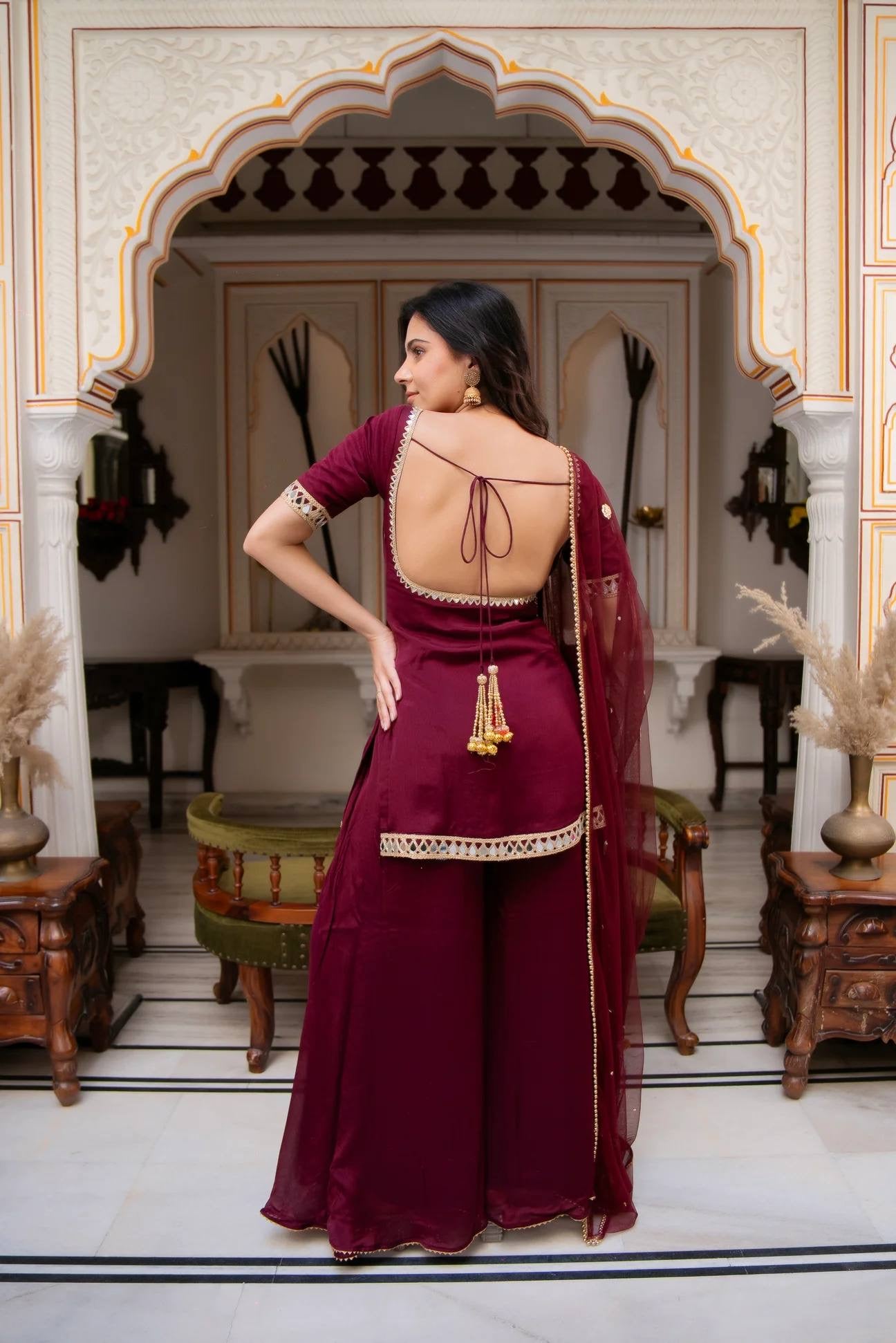 HEAVY 3 PIECES SUIT PAIR WITH EMBROIDERY AND REAL MIRROR WORK WITH FANCY LACE 👗