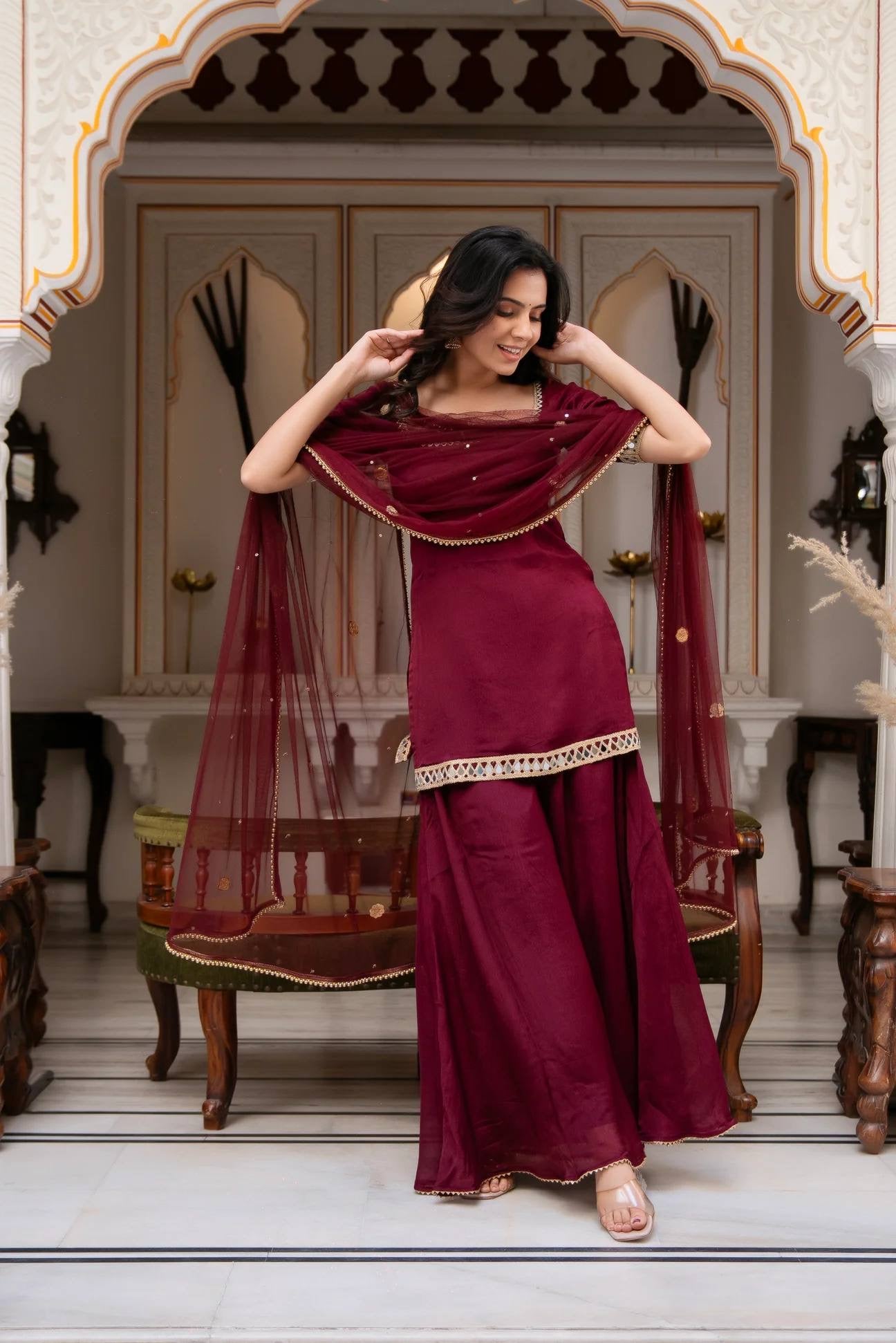 HEAVY 3 PIECES SUIT PAIR WITH EMBROIDERY AND REAL MIRROR WORK WITH FANCY LACE 👗