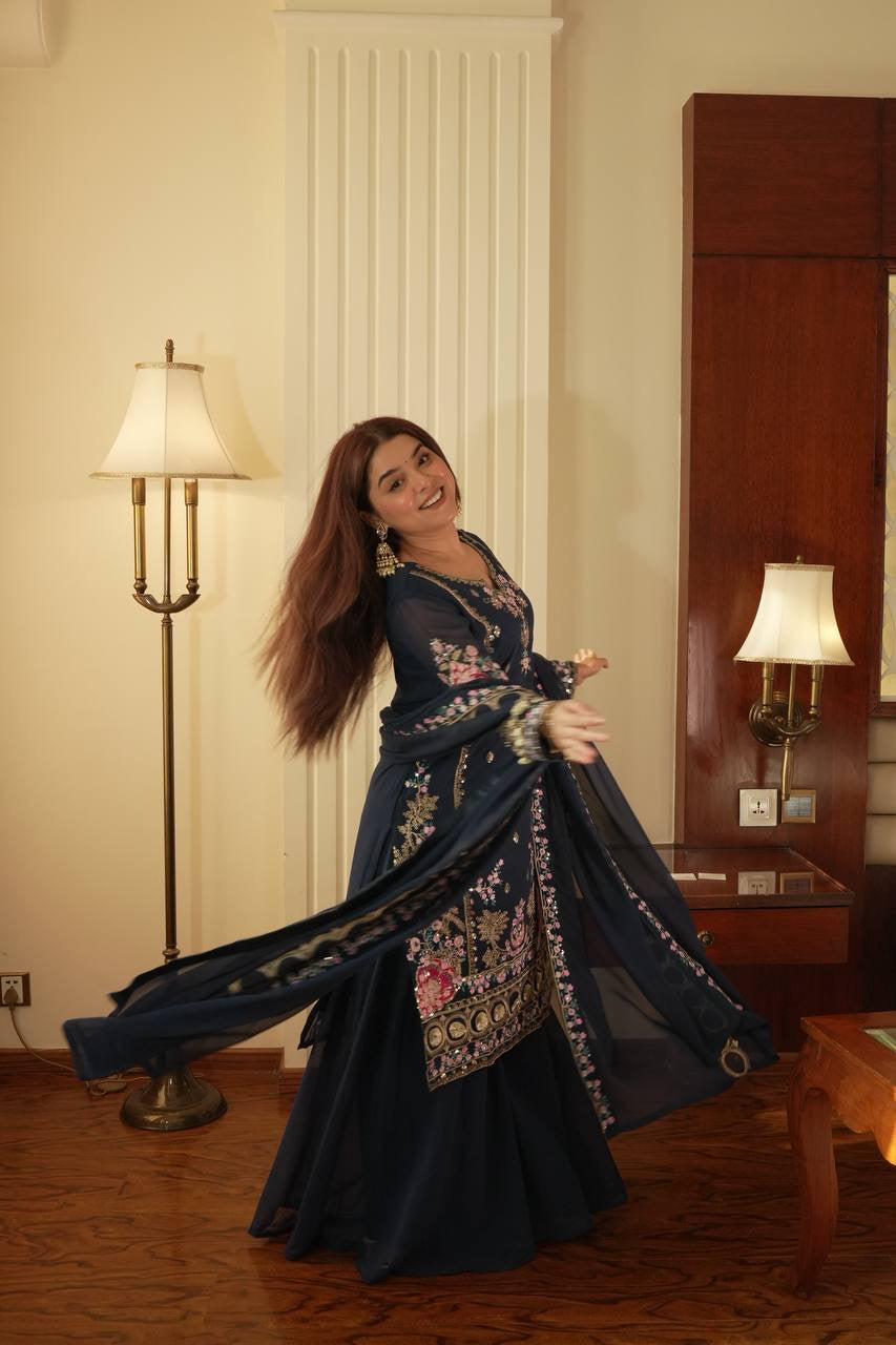 MODELING OF GOWN PANT PAIR FROM LOOMEERA