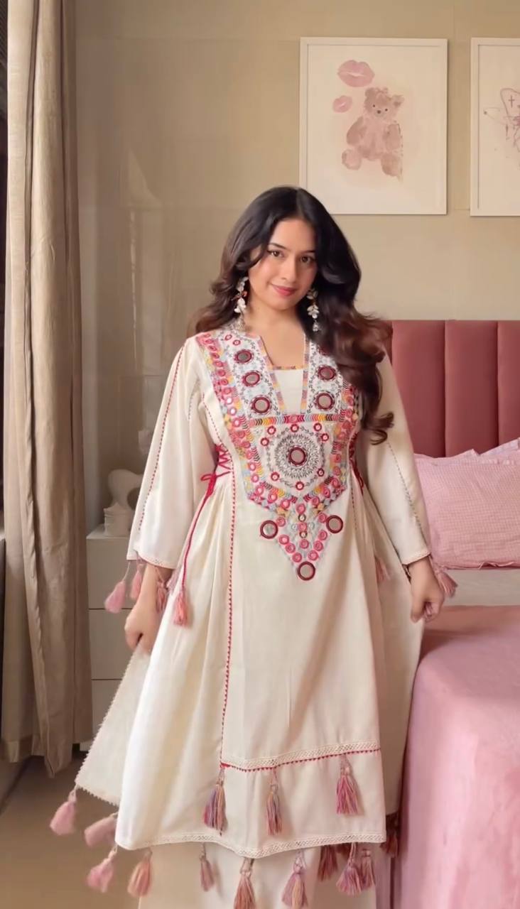 New Designer The Perfect Match Trendy & Comfortable 2-Piece Stylish Ensemble: Includes a well-fitted top and coordinated bottom Set Set