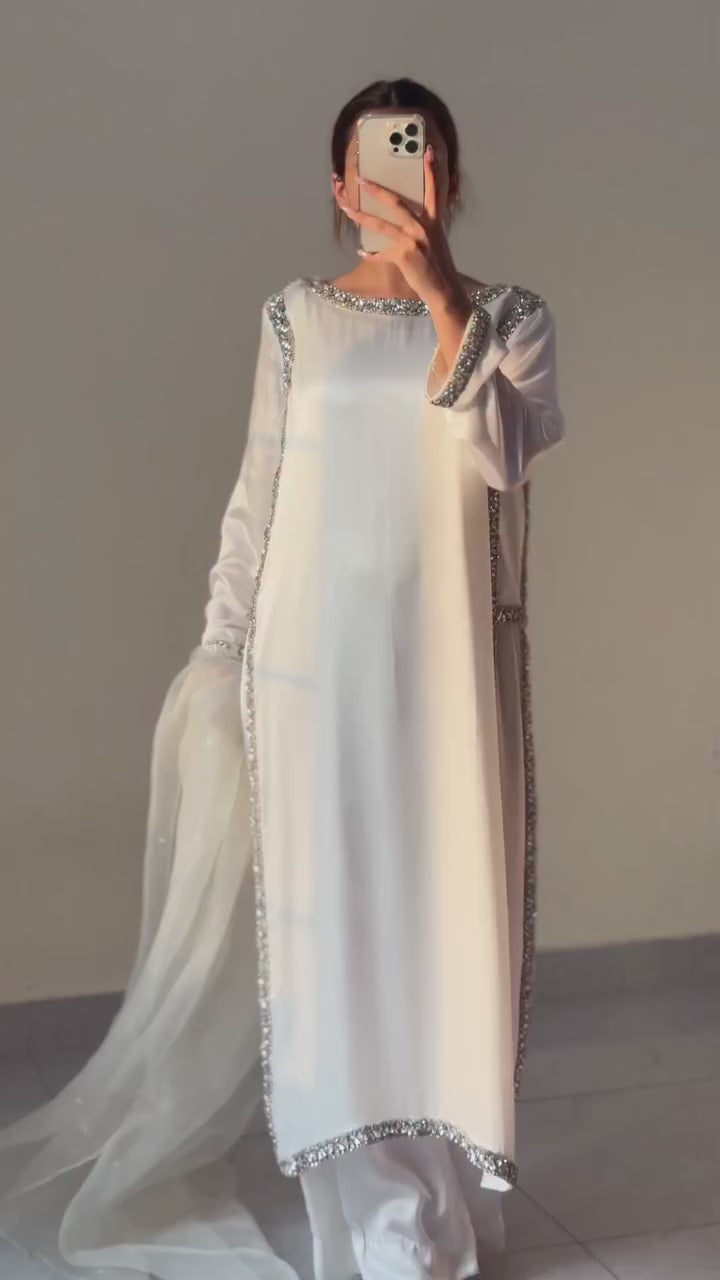 Saanjh Classic Crepe Suit Ensemble